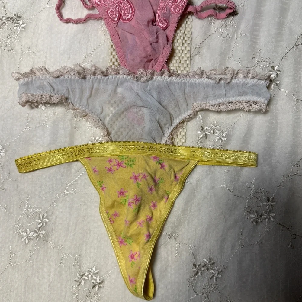 vintage victoria’s secret thong panty bundle y2k pastel lace – size s/m